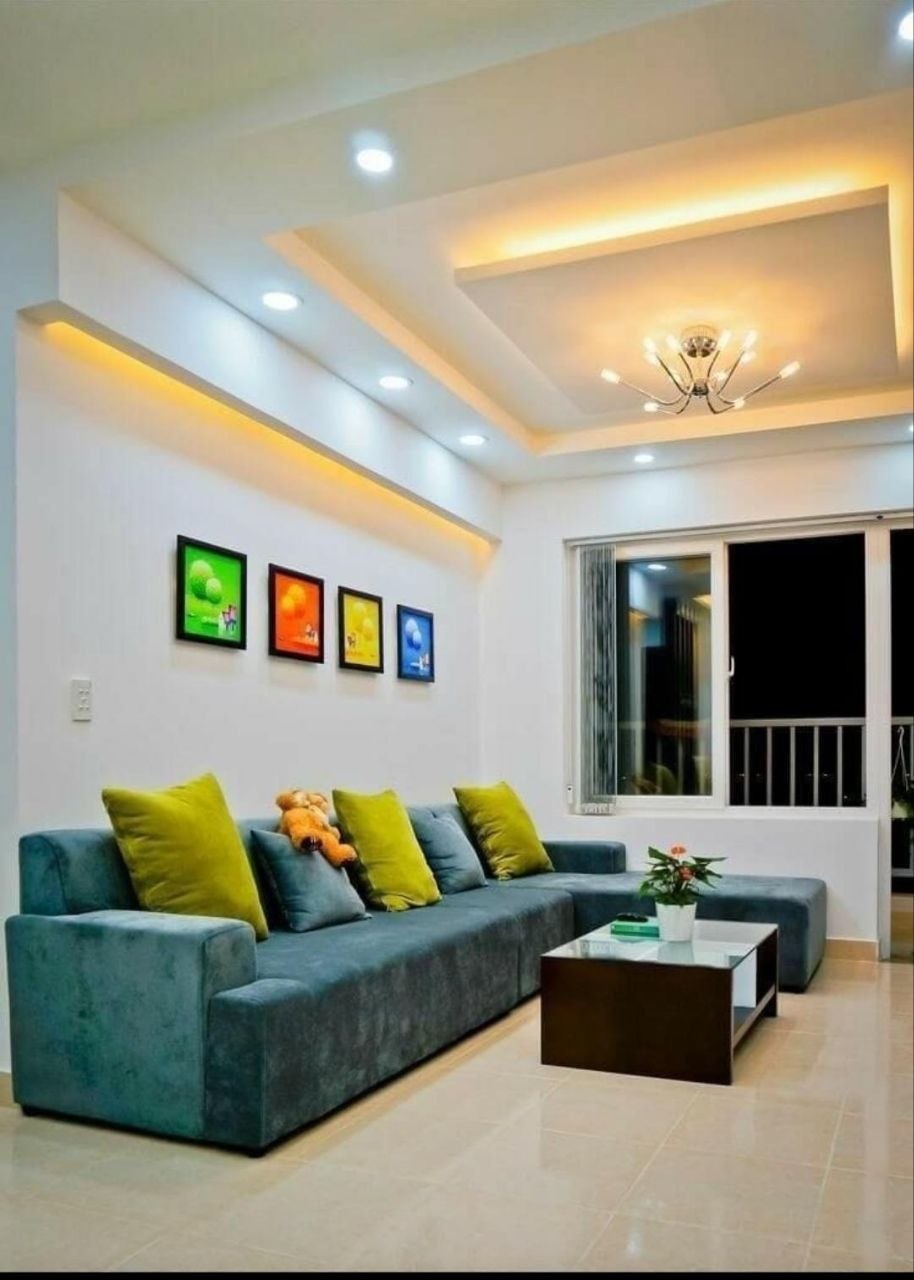 Showroom furniture